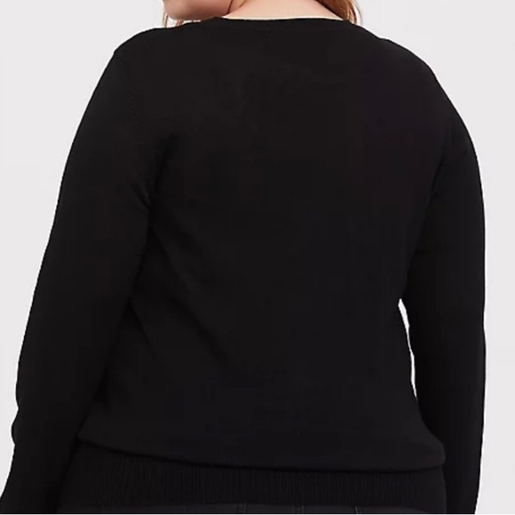 EUC Torrid Disney Villains Black Evil Queen Red Sequin Apple Sweater - Picture 3 of 3